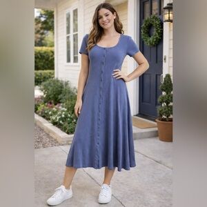 Universal Thread Women’s Ribbed Button Front Midi Dress Blue Short Sleeve Size M